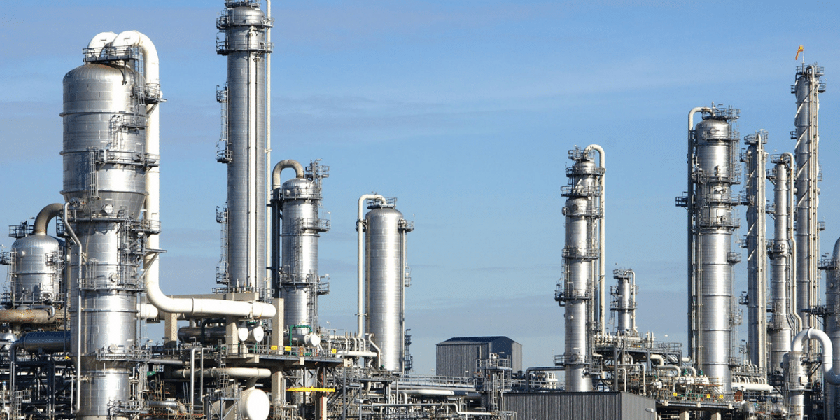 Refinery plant skyline
